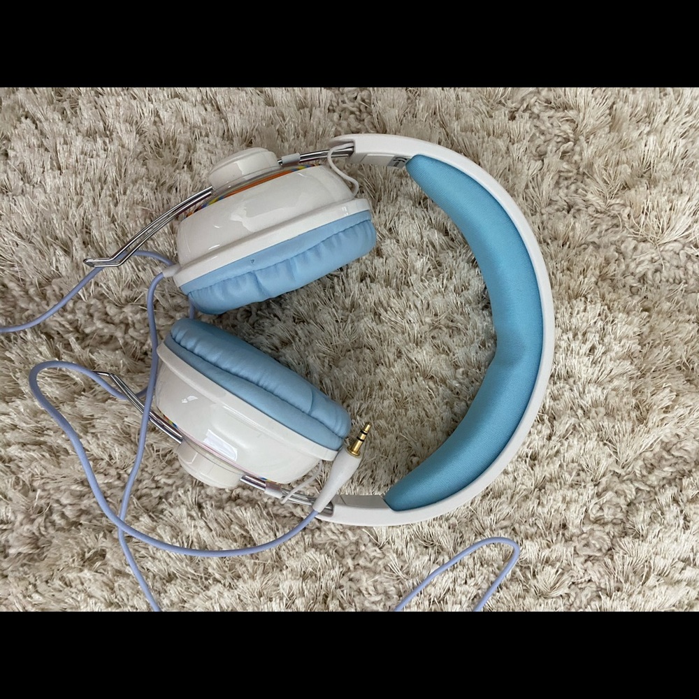 Never been used headphones